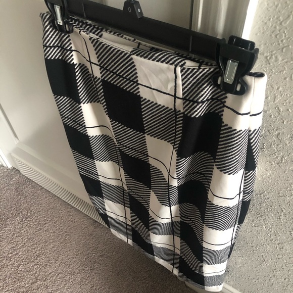 Checkered Black and White Skirt - Picture 3 of 5